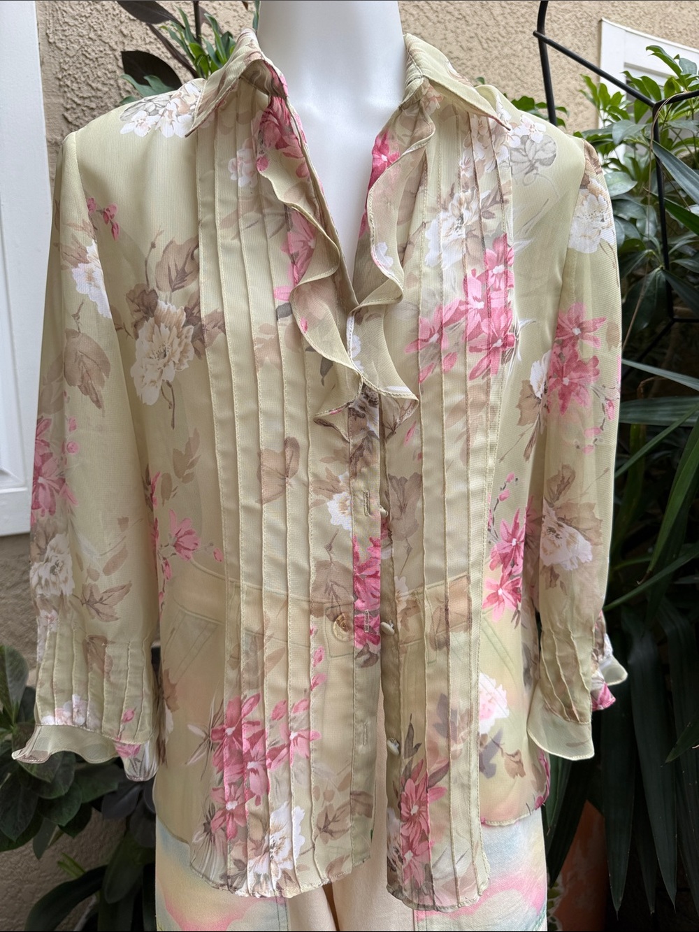 Vintage Y2K Virgo Ruffled Floral Button-Front Blouse in Sage Green